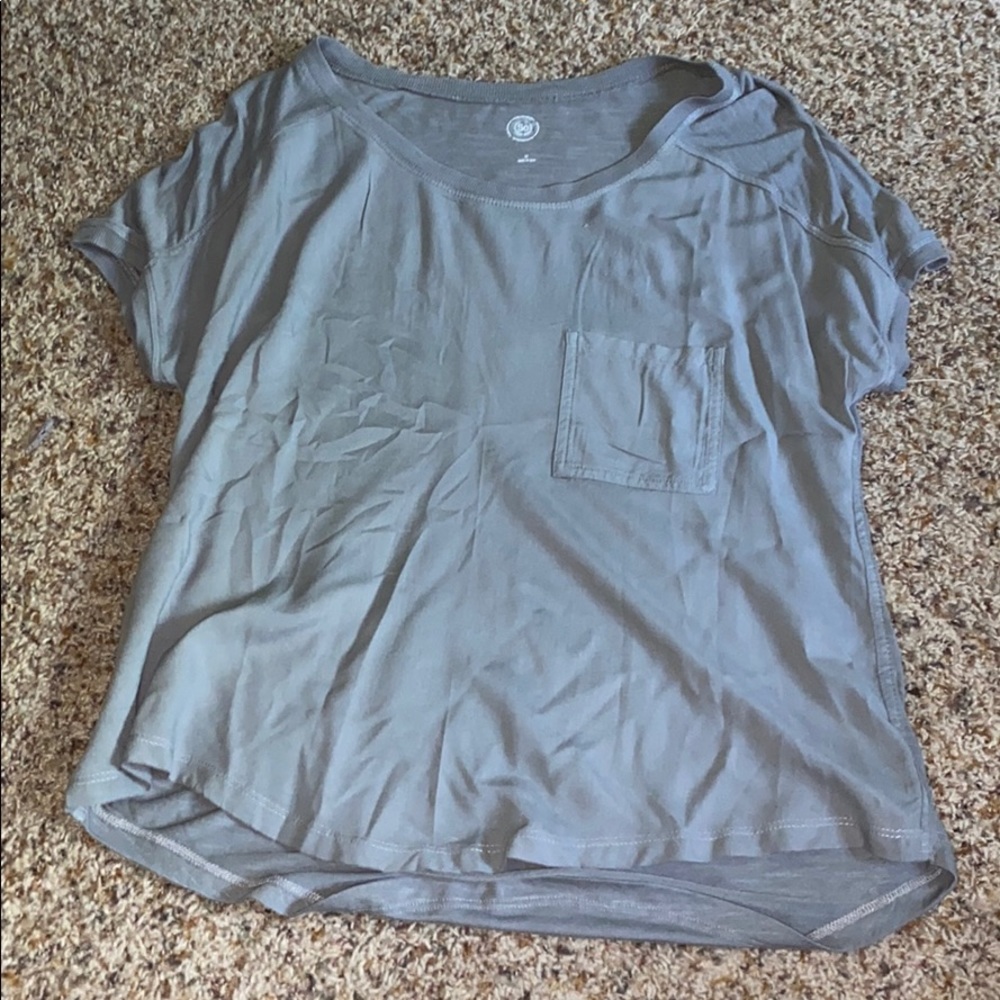 women’s tee shirt